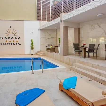 Kavala & 4*