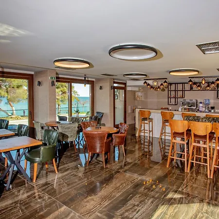 Kavala & Hotel 4*