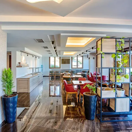 Hotel Kavala & 4*