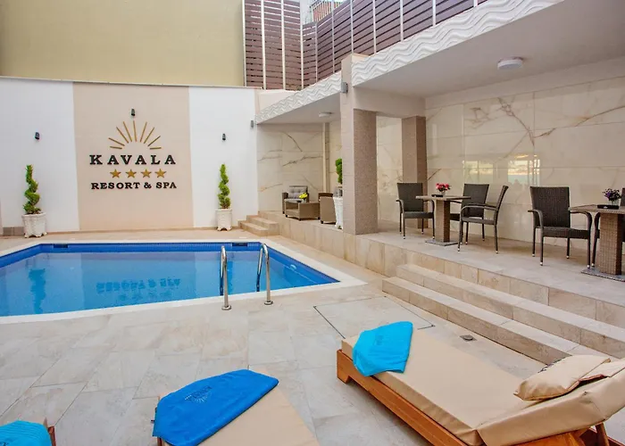 Kavala & 4*