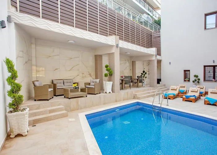 Kavala & Hotel 4*